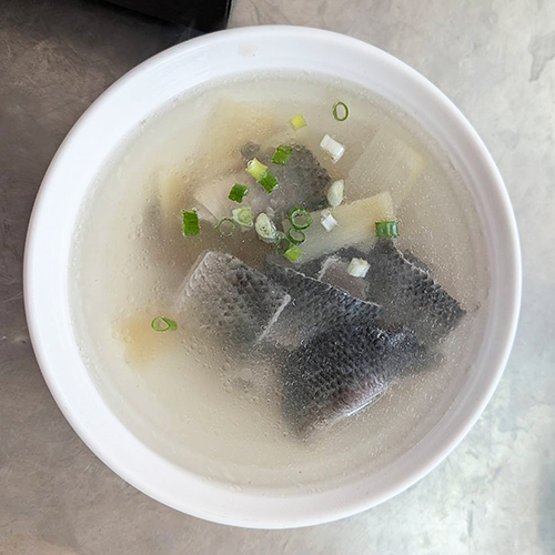 筍香魚皮湯(微酸)